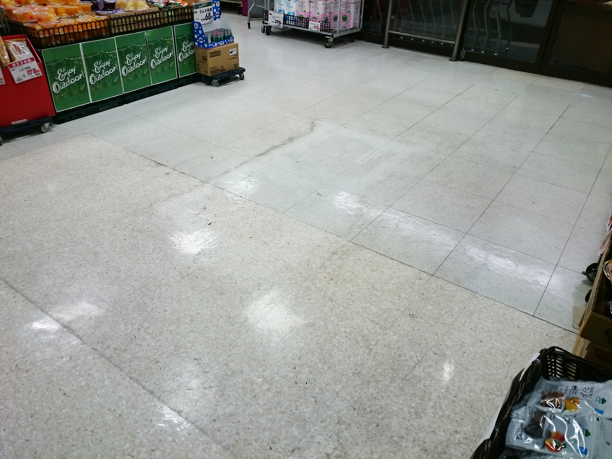 ソリッドシール（コーティング）/床清掃：07_施工前