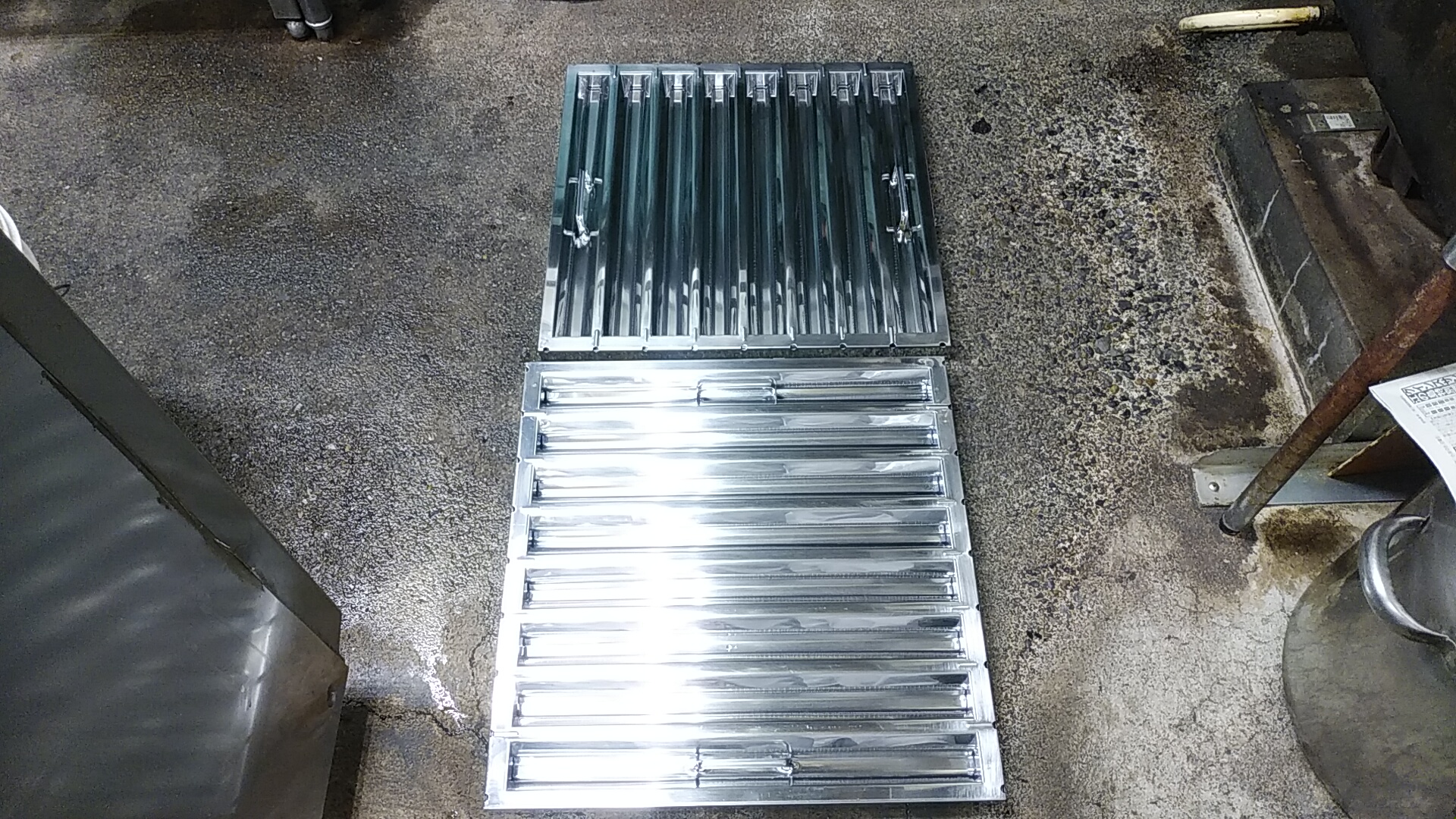 レンジフード・グリスフィルター洗浄/厨房清掃：施工後 / グリスフィルター