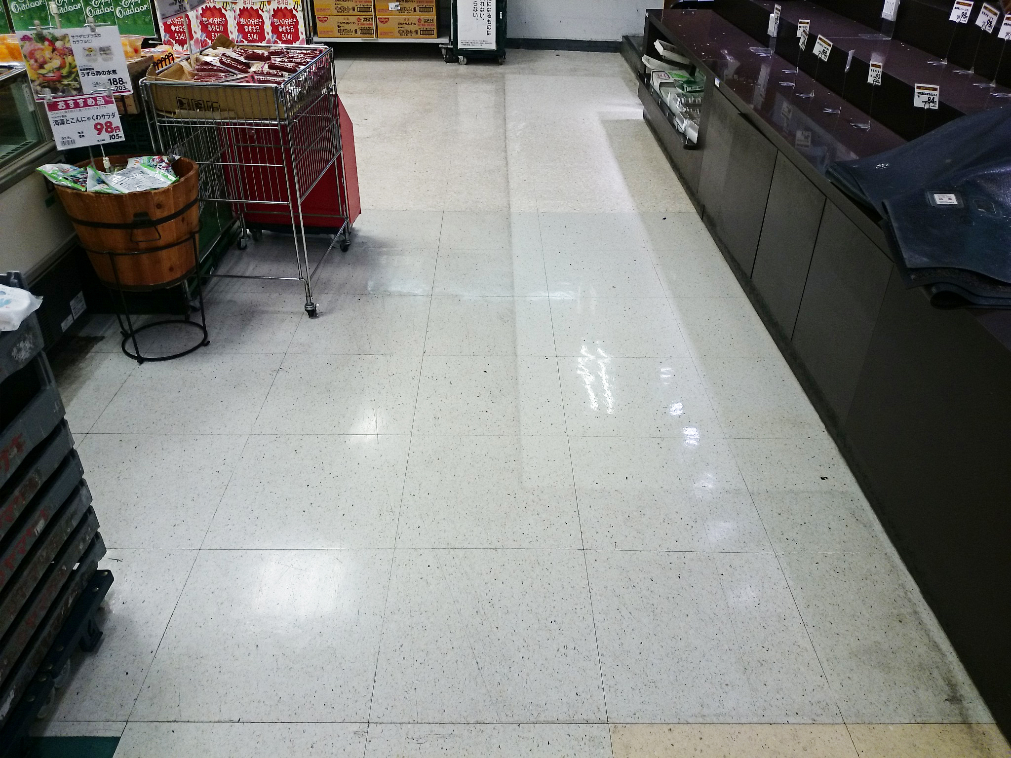 ソリッドシール（コーティング）/床清掃：09_施工前