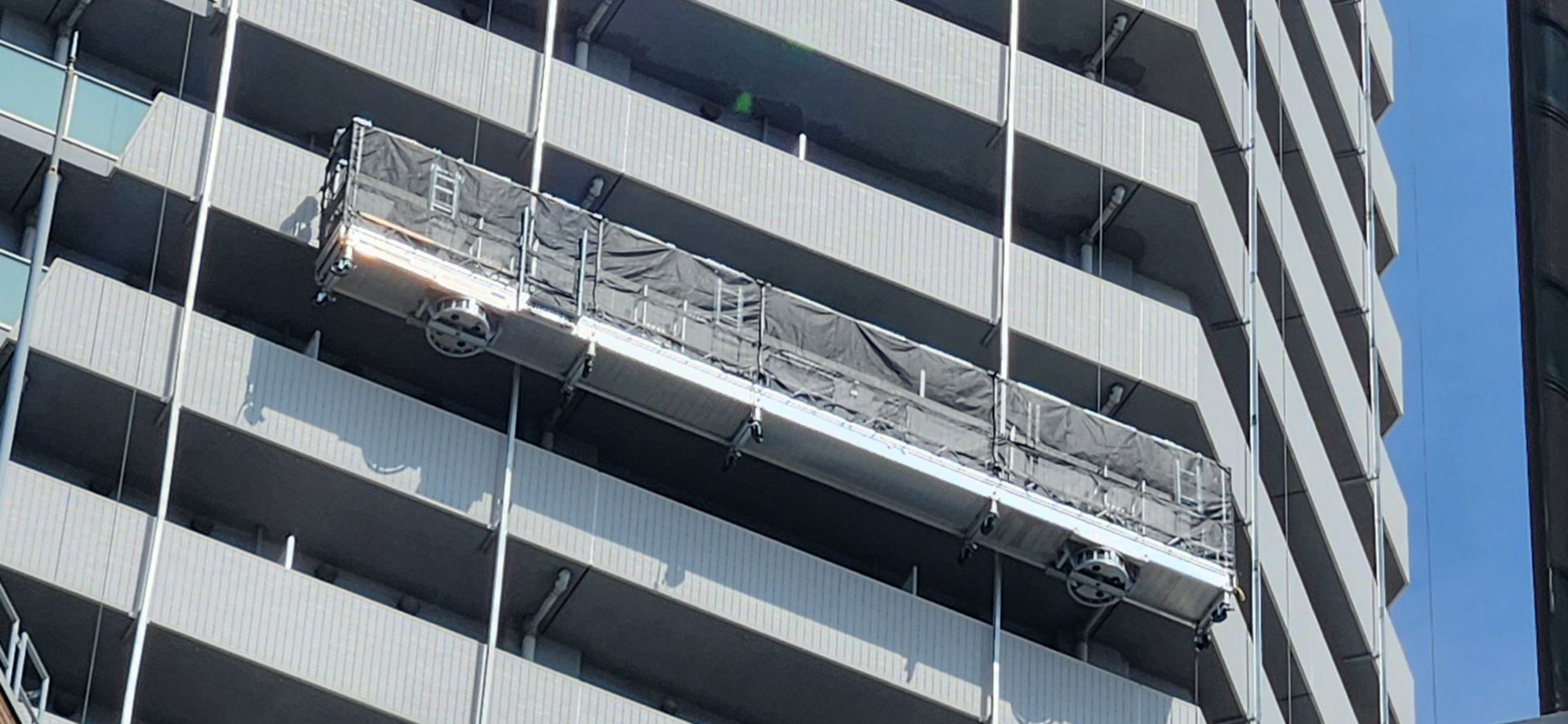 外壁工事/外壁洗浄（修繕工事）：06_施工中