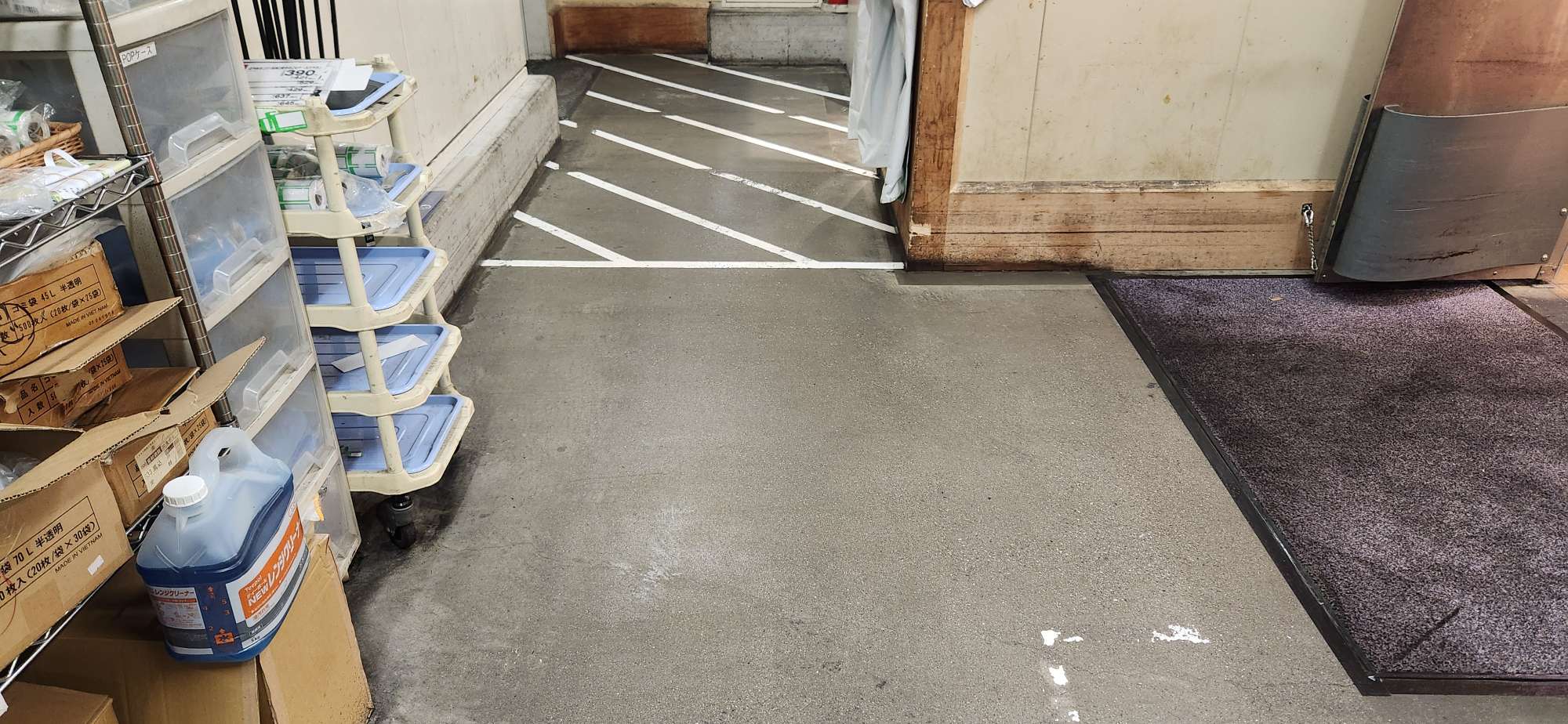 モルタル油除去洗浄/床清掃：03_施工後